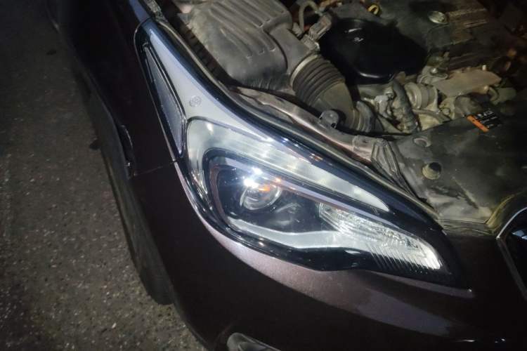 Used Buick Envision 2019 20T Two-Wheel Drive Elite Version China V Standard Right Front Headlight