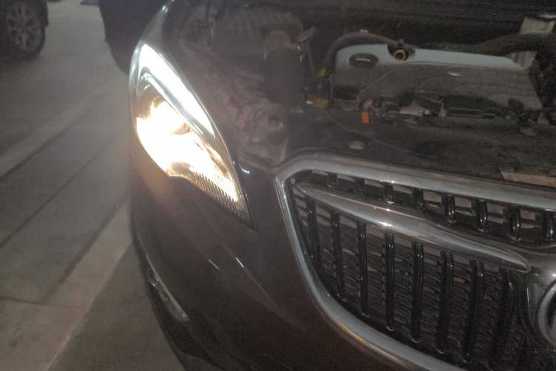 Used Buick Envision 2019 20T Two-Wheel Drive Leading Version China V Standard Right Front Headlight