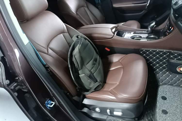 Used Buick Envision 2019 20T Two-Wheel Drive Luxury Version China VI Standard Right Front Seat