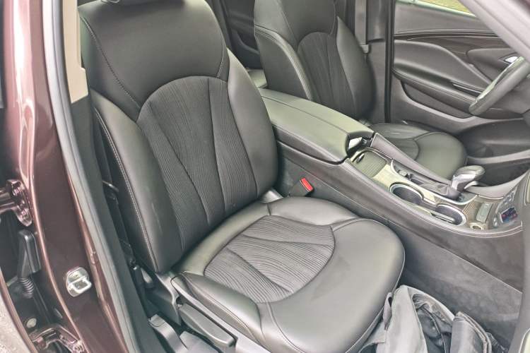 Used Buick Envision 2019 20T Two-Wheel Drive Leading Version China V Standard Right Front Seat