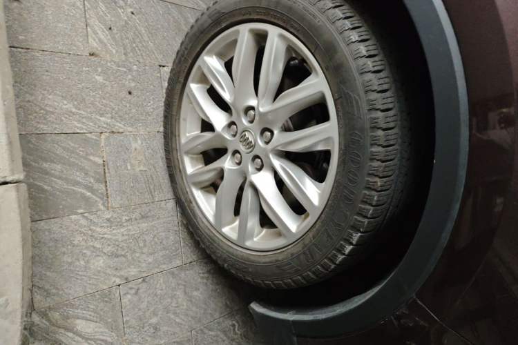 Used Buick Envision 2019 28T 4x4 Elite Version China V Standard Right Front Wheel Hub