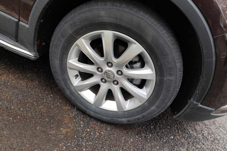 Used Buick Envision 2019 20T Two-Wheel Drive Luxury Version China VI Standard Right Front Wheel Hub