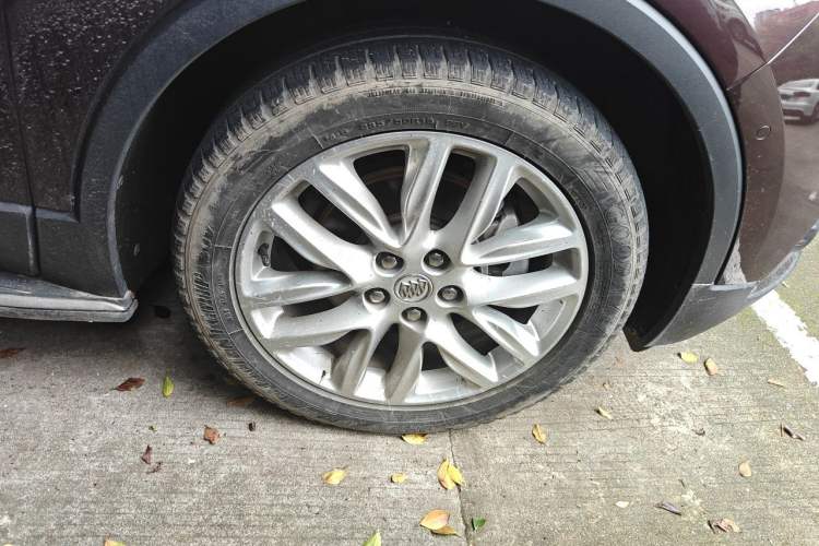 Used Buick Envision 2019 28T 4x4 Luxury Model China VI Standard Right Front Wheel Hub