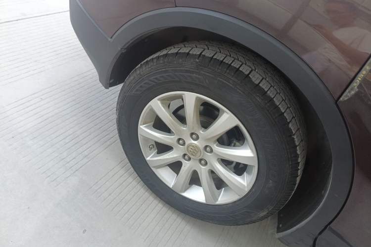 Used Buick Envision 2019 20T Two-Wheel Drive Luxury Version China VI Standard Right Rear Wheel Hub