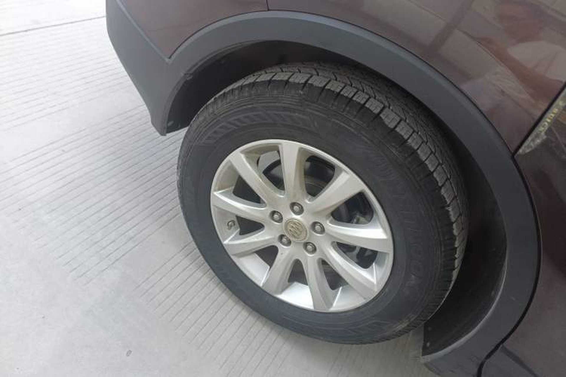 Used Buick Envision 2019 20T Two-Wheel Drive Luxury Version China VI Standard Right Rear Wheel Hub