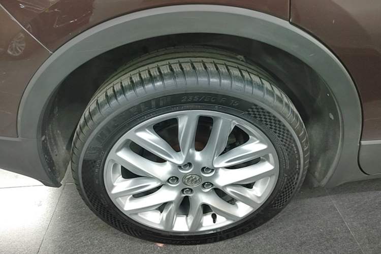 Used Buick Envision 2019 28T Four-Wheel Drive Elite Version China VI Standard Right Rear Wheel Hub