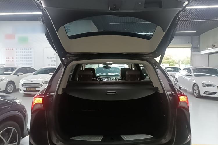 Used Buick Envision 2019 20T Two-Wheel Drive Luxury Version China VI Standard Trunk
