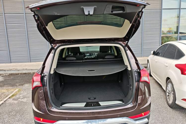 Used Buick Envision 2019 20T Two-Wheel Drive Leading Version China V Standard Trunk
