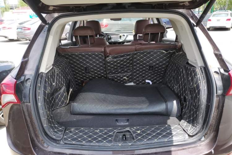 Used Buick Envision 2019 20T Two-Wheel Drive Luxury Version China V Standard Trunk
