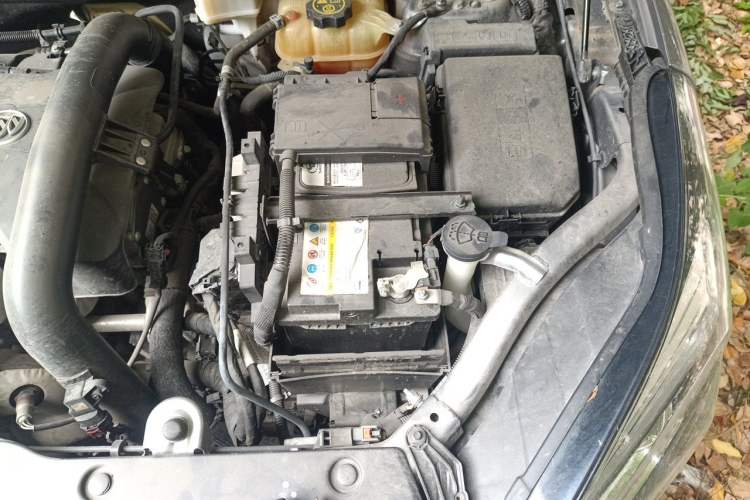 Used Buick Envision 2019 28T 4x4 Elite Version China V Standard Engine Bay Left