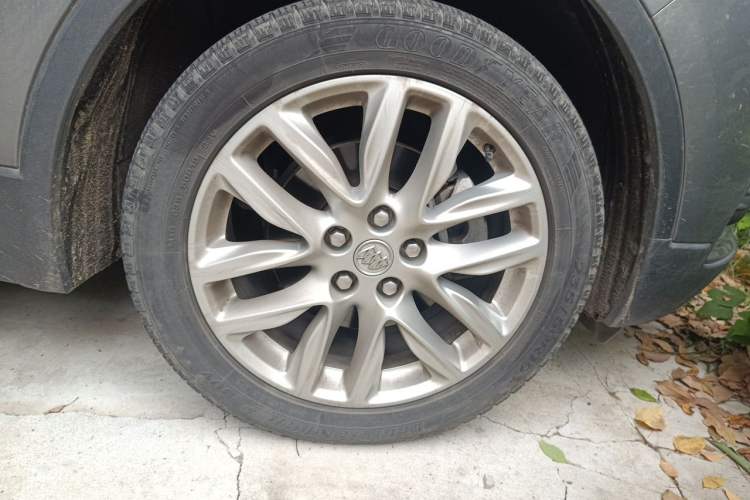 Used Buick Envision 2019 28T 4x4 Elite Version China V Standard Right Front Wheel Hub