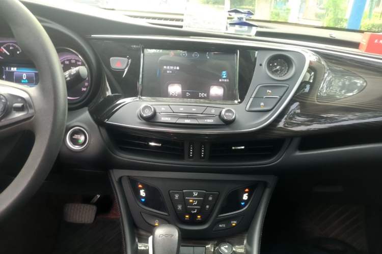 Used Buick Envision 2019 20T Two-Wheel Drive Leading Version China V Standard Audio And AC Panel