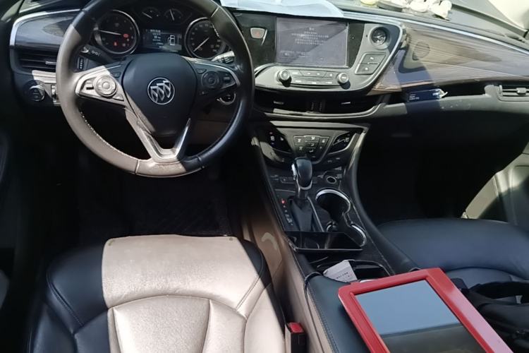 Used Buick Envision 2019 20T Two-Wheel Drive Elite Version China VI Standard Center Console