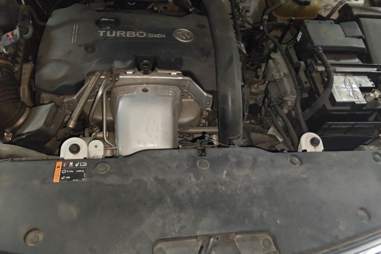 Used Buick Envision 2019 28T Four-Wheel Drive Elite Version China VI Standard Engine Bay