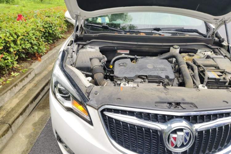 Used Buick Envision 2019 20T Two-Wheel Drive Luxury Version China V Standard Engine Bay Right
