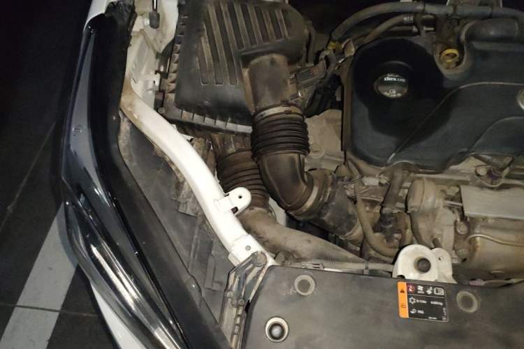 Used Buick Envision 2019 20T Two-Wheel Drive Elite Version China VI Standard Engine Bay Right