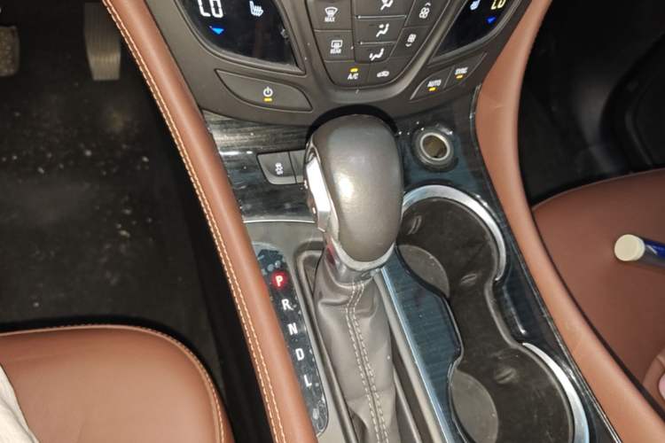 Used Buick Envision 2019 28T 4x4 Elite Version China V Standard Gear Lever
