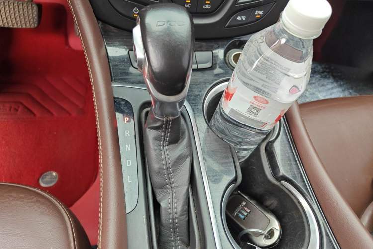 Used Buick Envision 2019 20T Two-Wheel Drive Luxury Version China VI Standard Gear Lever