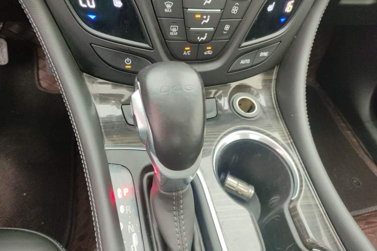 Used Buick Envision 2019 20T Two-Wheel Drive Elite Version China VI Standard Gear Lever