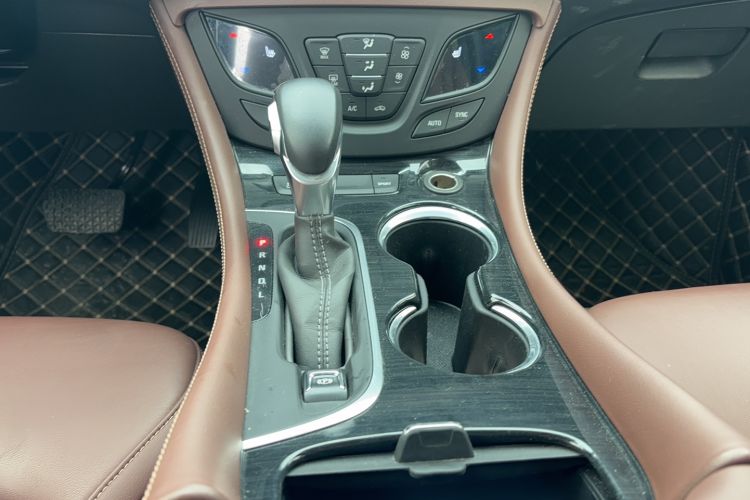 Used Buick Envision 2019 28T 4x4 Elite Version China V Standard Gear Lever