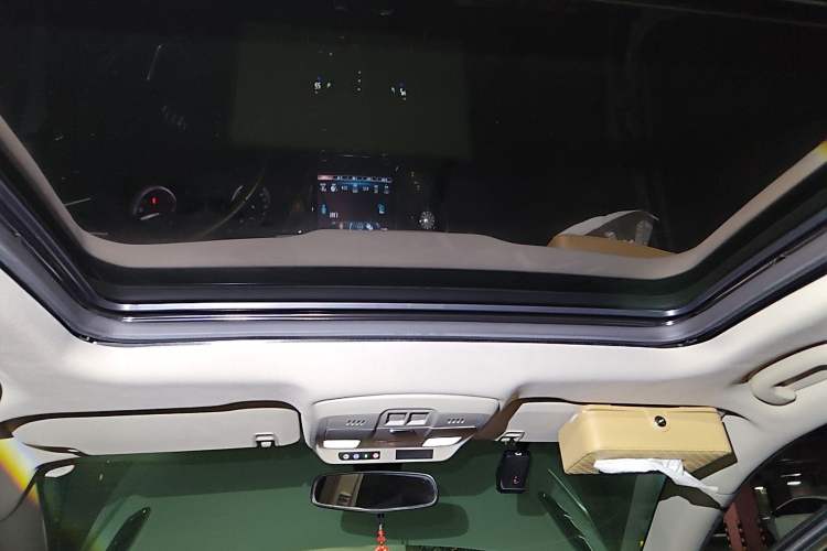 Used Buick Envision 2019 28T 4x4 Elite Version China V Standard Headliner