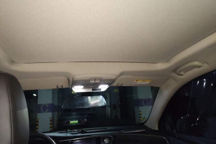 Used Buick Envision 2019 20T Two-Wheel Drive Elite Version China VI Standard Headliner