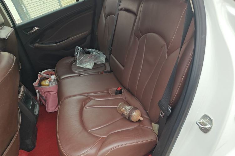 Used Buick Envision 2019 20T Two-Wheel Drive Luxury Version China VI Standard Left Rear Seat