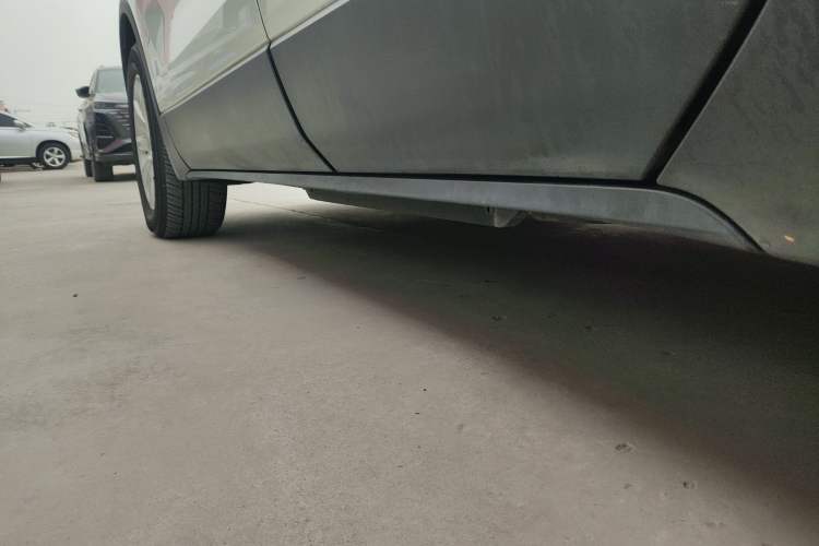 Used Buick Envision 2019 20T Two-Wheel Drive Elite Version China VI Standard Left Side Sill