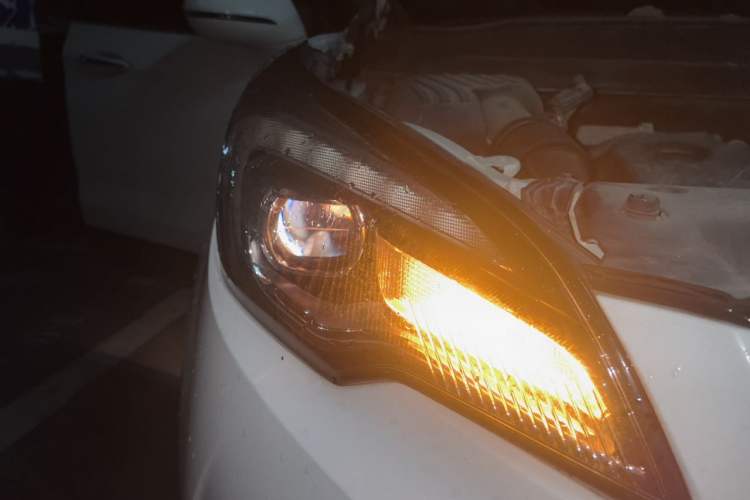 Used Buick Envision 2019 20T Two-Wheel Drive Luxury Version China V Standard Right Front Headlight