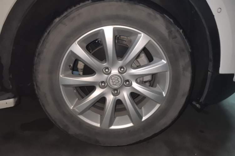 Used Buick Envision 2019 20T Two-Wheel Drive Luxury Version China V Standard Right Front Wheel Hub