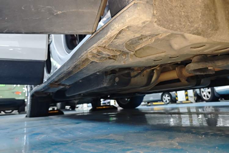 Used Buick Envision 2019 28T 4x4 Elite Version China V Standard Right Side Sill
