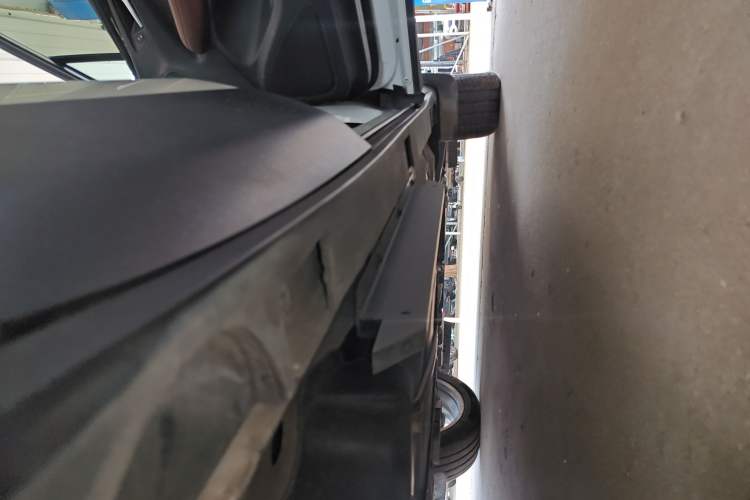 Used Buick Envision 2019 28T 4x4 Elite Version China V Standard Right Side Sill