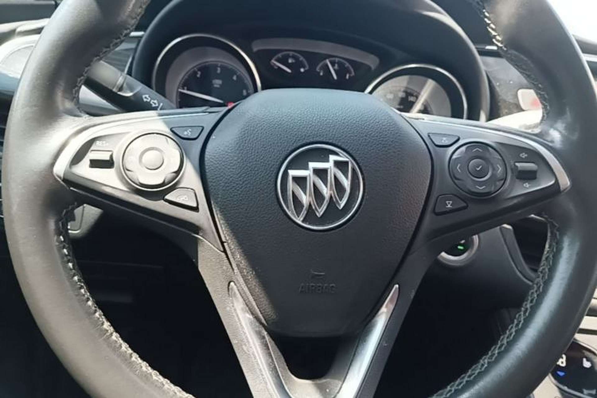 Used Buick Envision 2019 20T Two-Wheel Drive Elite Version China VI Standard Steering Wheel