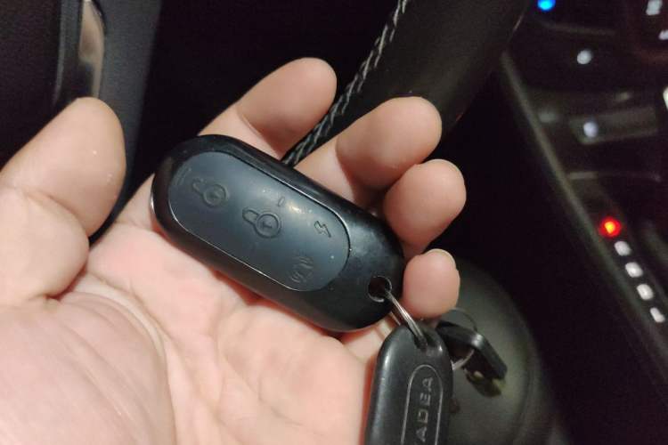 Used Buick Envision 2019 20T Two-Wheel Drive Elite Version China VI Standard Vehicle Key