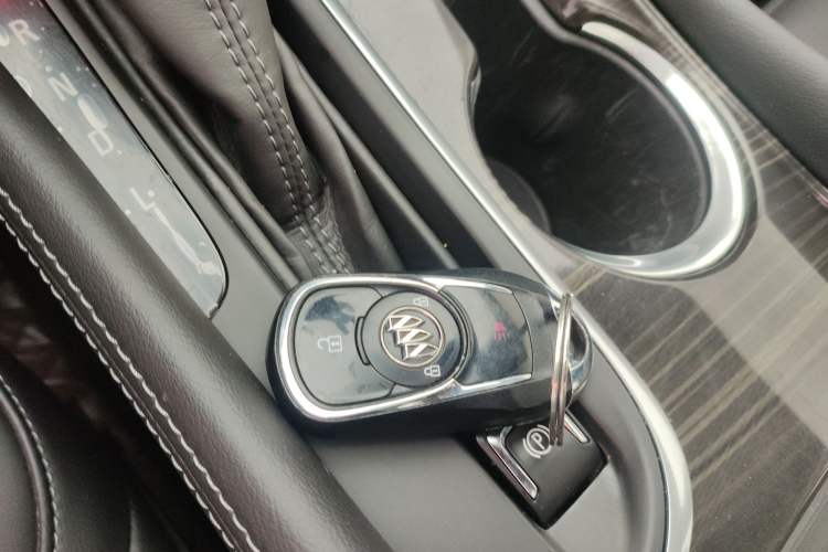 Used Buick Envision 2019 20T Two-Wheel Drive Elite Version China VI Standard Vehicle Key