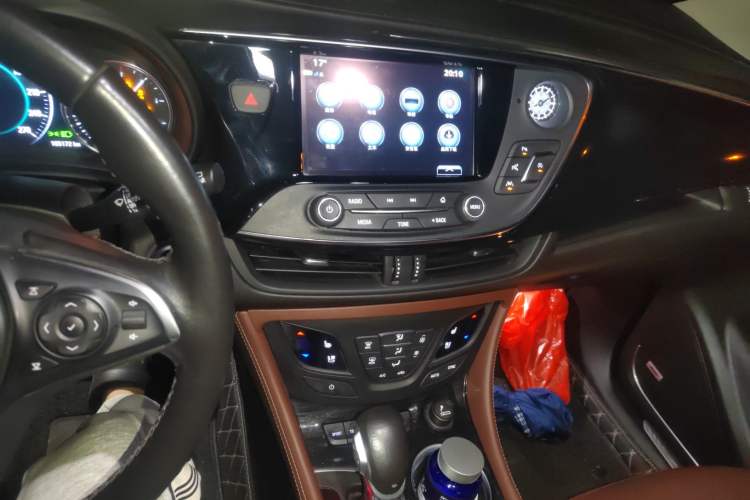 Used Buick Envision 2019 28T All-Wheel-Drive All-Terrain Sport Flagship Model China V Standard Audio And AC Panel