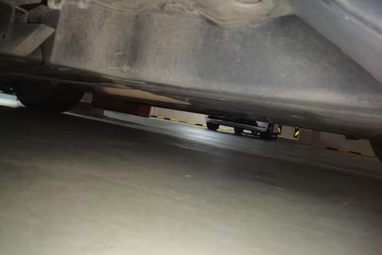 Used Buick Envision 2019 28T 4x4 Elite Version China V Standard Chassis Rear Left