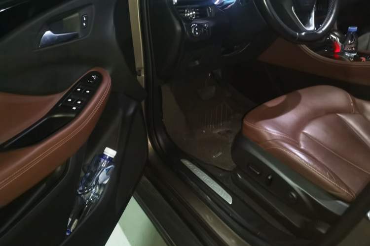 Used Buick Envision 2019 28T 4x4 Elite Version China V Standard Driver Seat