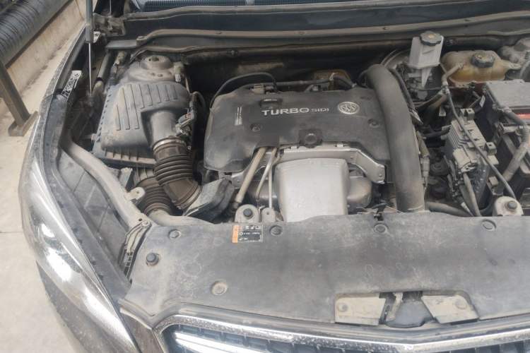 Used Buick Envision 2019 28T Four-Wheel Drive Luxury Version China V Standard Engine Bay Right