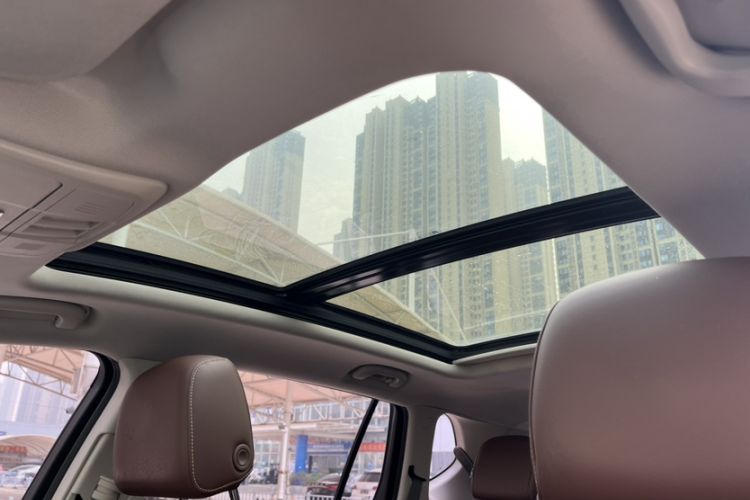 Used Buick Envision 2019 20T Two-Wheel Drive Luxury Version China V Standard Interior 3