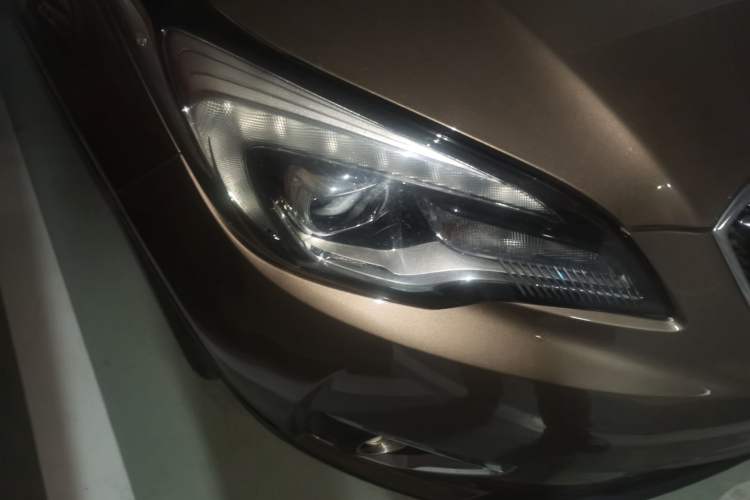 Used Buick Envision 2019 28T 4x4 Elite Version China V Standard Right Front Headlight