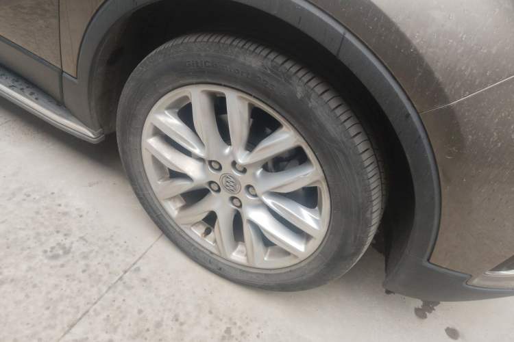 Used Buick Envision 2019 28T Four-Wheel Drive Luxury Version China V Standard Right Front Wheel Hub