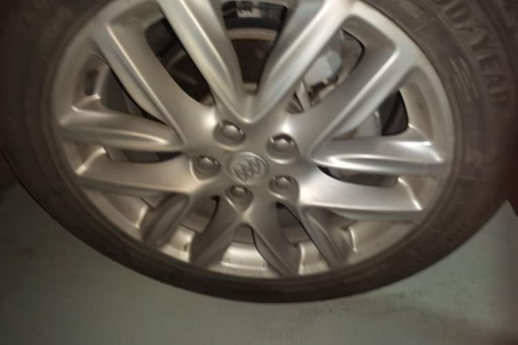Used Buick Envision 2019 28T 4x4 Elite Version China V Standard Right Front Wheel Hub