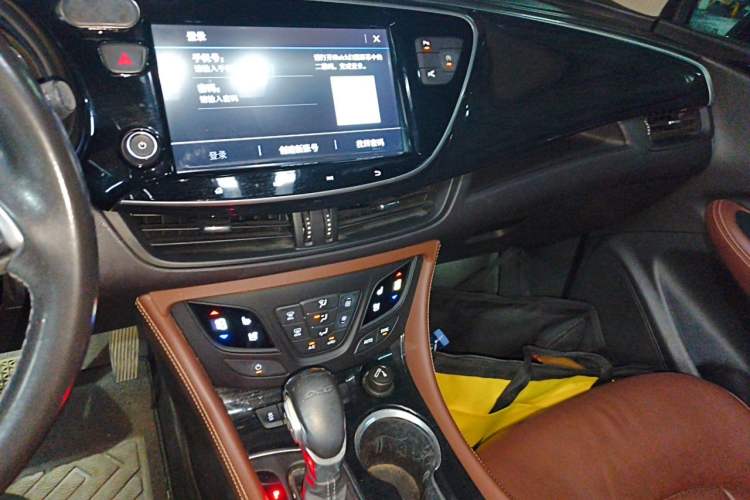 Used Buick Envision 2020 20T Two-Wheel Drive Luxury Model Audio And AC Panel