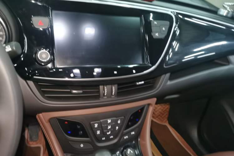 Used Buick Envision 2020 20T Two-Wheel Drive Luxury Model Audio And AC Panel
