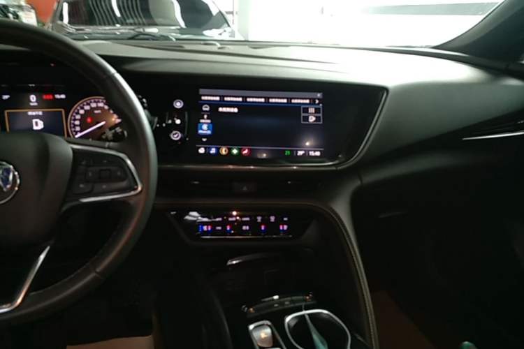 Used Buick Envision 2020 Encore GX S 652T Two-Wheel-Drive Limited-Edition S Sport Version Audio And AC Panel