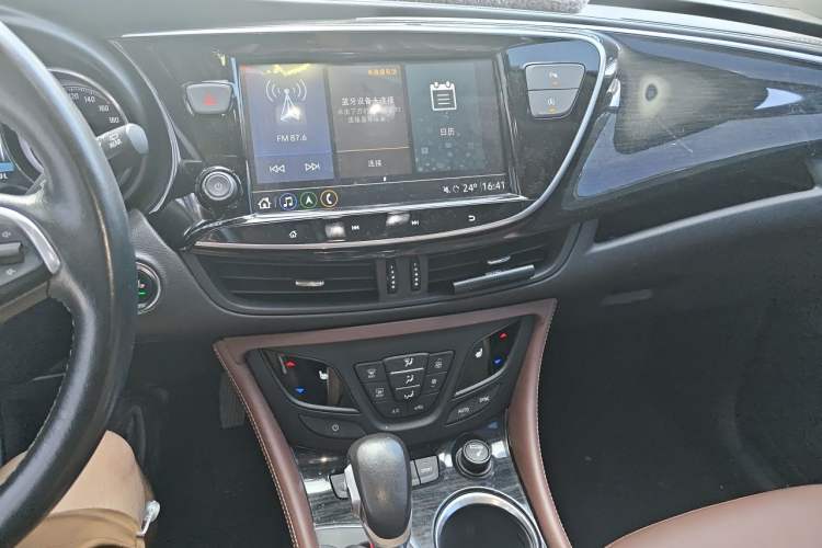Used Buick Envision 2020 28T Four-Wheel Drive Millionth Anniversary Edition Audio And AC Panel