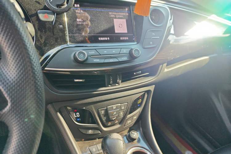 Used Buick Envision 2020 20T Two-Wheel Drive Leading Version Audio And AC Panel
