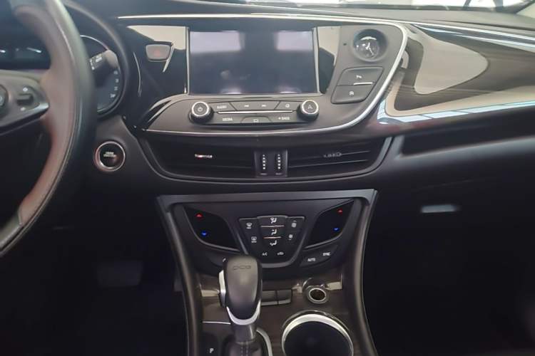 Used Buick Envision 2020 20T Two-Wheel Drive Leading Version Audio And AC Panel
