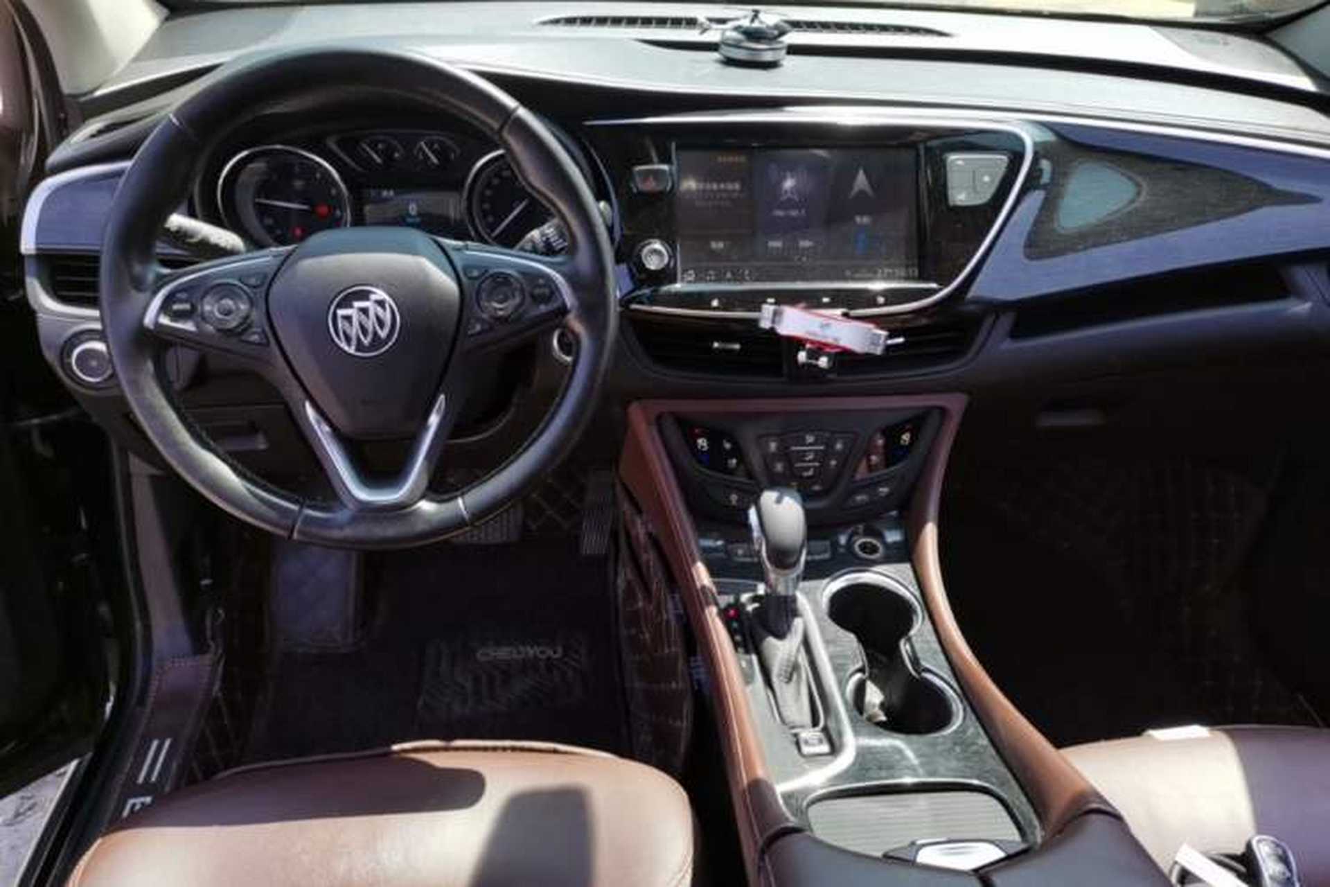 Used Buick Envision 2020 20T Two-Wheel Drive Luxury Model Center Console